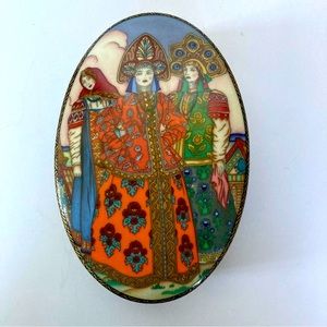 Villeroy & Boch Heinrich porcelain Box, The Russian fairytales, Vassilissa